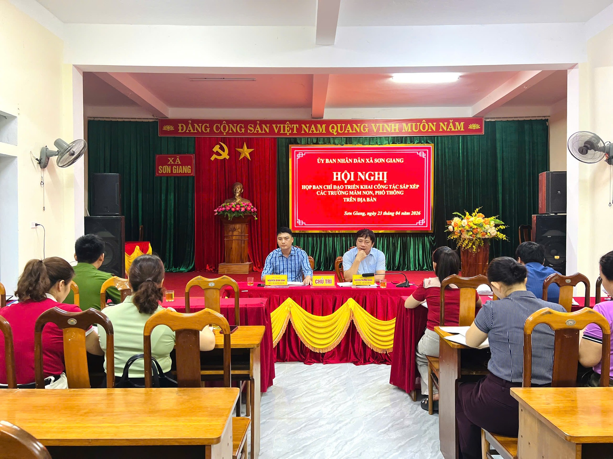 Xã Sơn Giang triển khai họp Ban Chỉ đạo sắp xếp các trường mầm non, phổ thông trên địa bàn