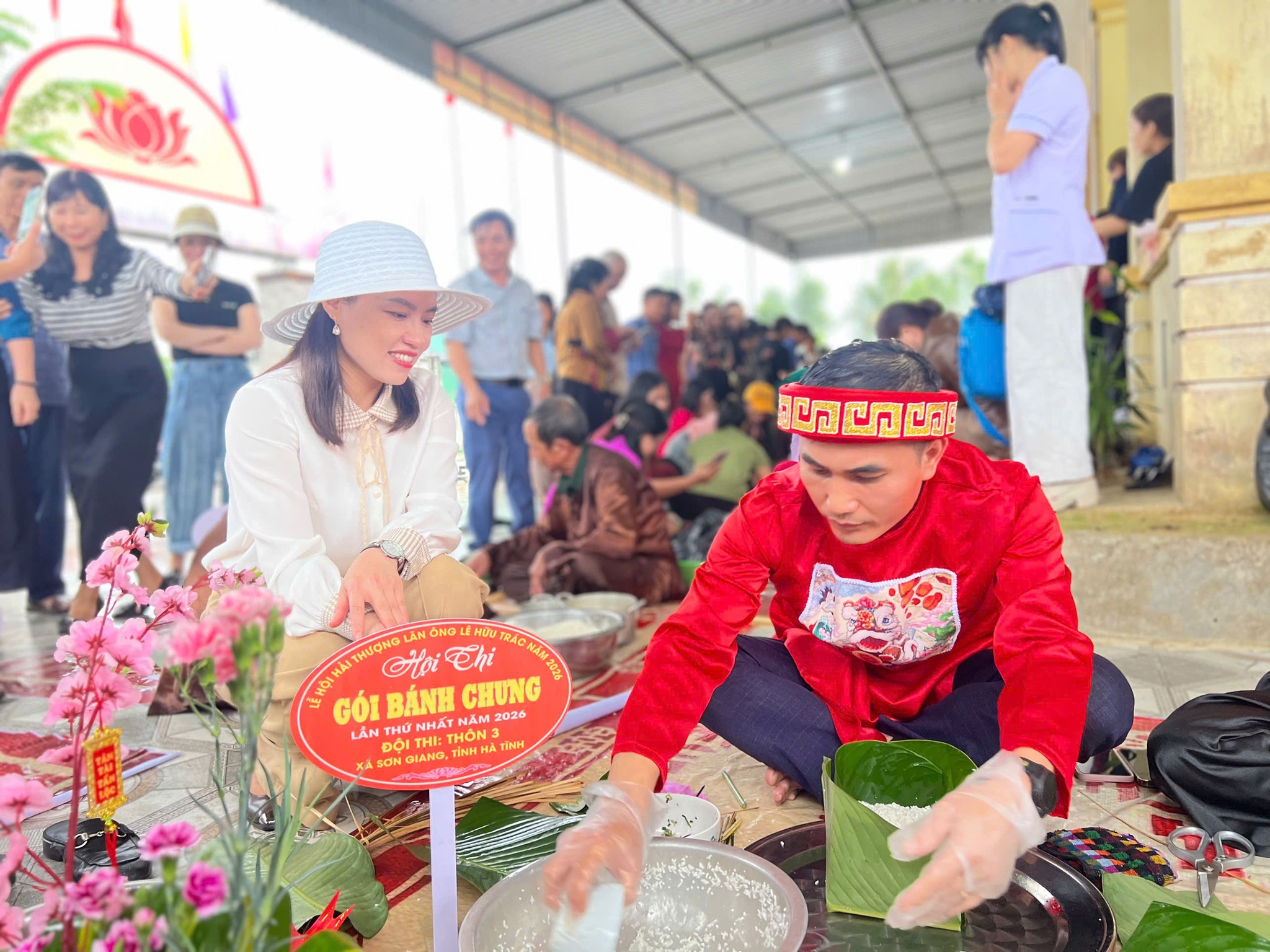 Sôi nổi Hội thi gói bánh chưng lần thứ nhất năm 2026 tại Sơn Giang