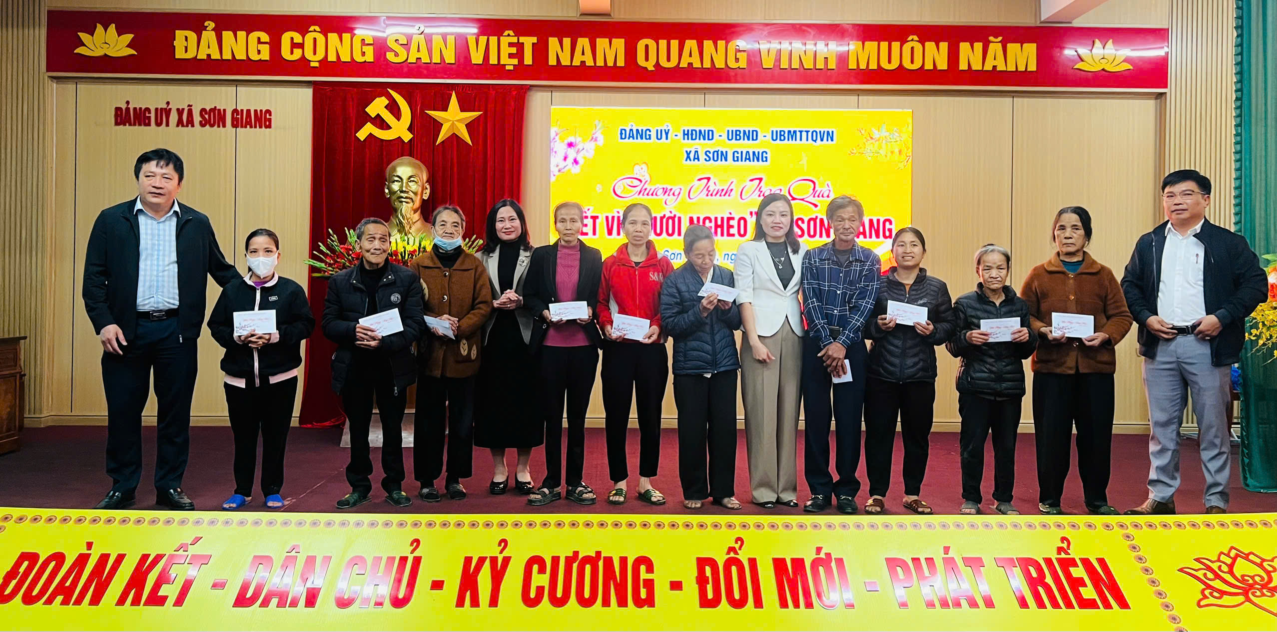Sơn Giang trao quà Tết vì người nghèo, Xuân Bính Ngọ 2026