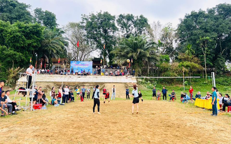 Sôi nổi Giải bóng chuyền nữ trên cát tranh Cúp Sa mạc năm 2026 tại Sơn Giang