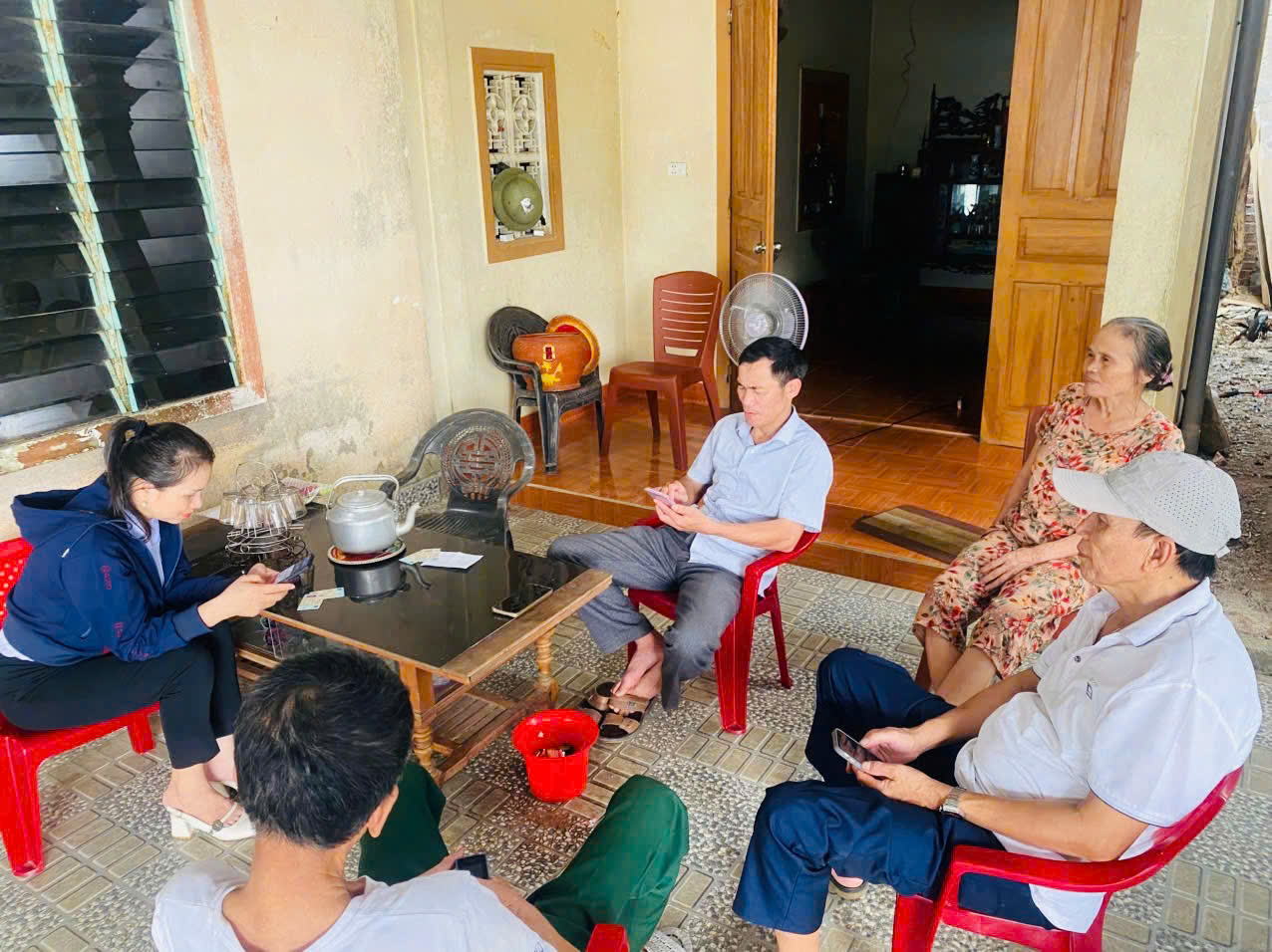 Sơn Giang đẩy mạnh ra quân cao điểm cài đặt ứng dụng iHà Tĩnh