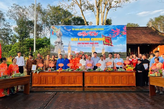 Sôi nổi Hội thi gói bánh chưng lần thứ nhất năm 2026 tại Sơn Giang 