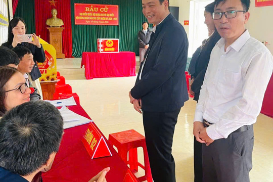 Xã Sơn Giang hoàn thành bầu cử tại 11/11 khu vực bỏ phiếu