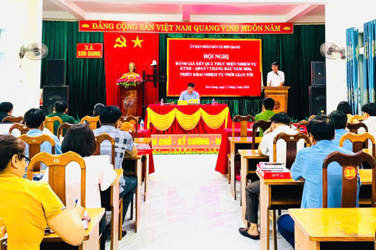 UBND xã Sơn Giang soát xét tình hình thực hiện nhiệm vụ phát triển kinh tế - xã hội 7 tháng đầu năm 2026  