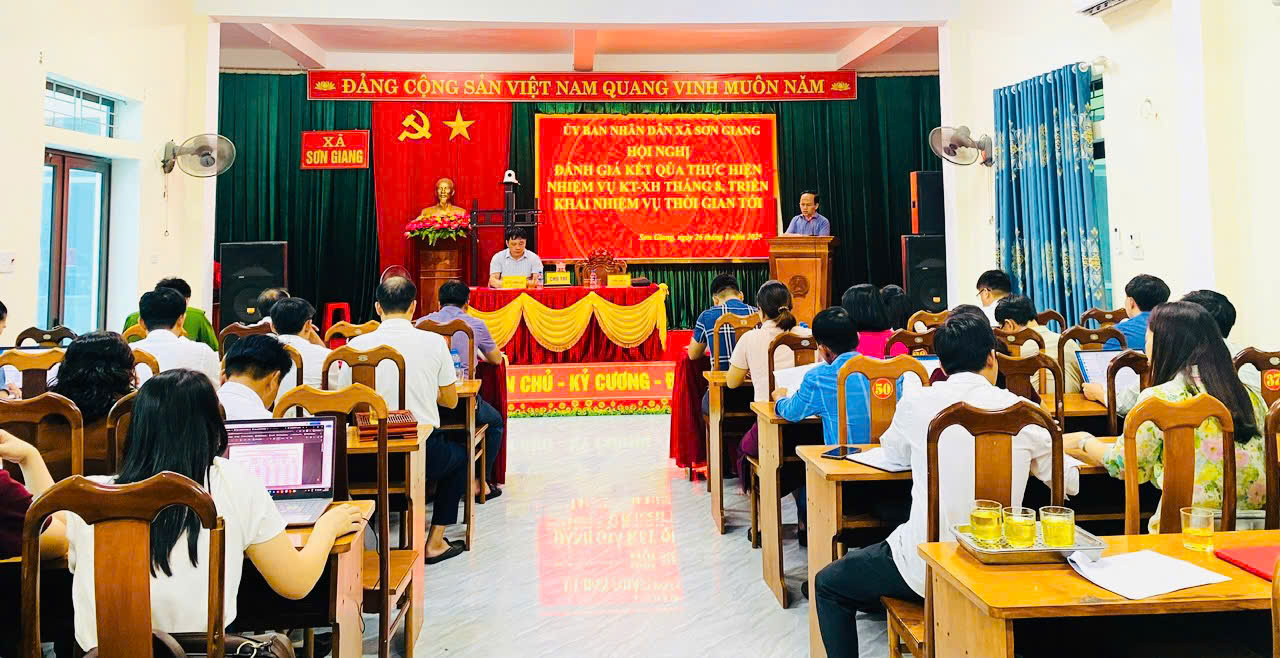UBND xã Sơn Giang đánh giá kết quả thực hiện nhiệm vụ tháng 8, triển khai nhiệm vụ tháng 9