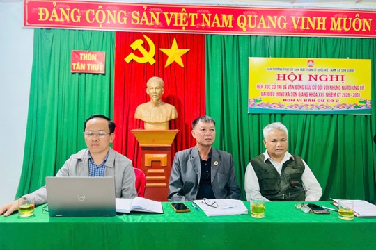 Ứng cử viên đại biểu HĐND xã Sơn Giang khóa XXI tại đơn vị bầu cử số 02 tiếp xúc cử tri