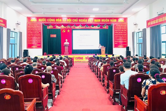 Gần 300 hộ dân tham gia tập huấn chăn nuôi lợn an toàn sinh học và xử lý chất thải tại xã Sơn Giang