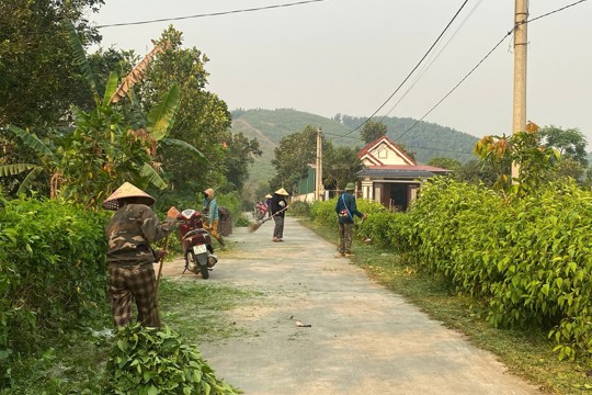 Sơn Giang: Các thôn đồng loạt ra quân vệ sinh môi trường, chỉnh trang nông thôn xanh – sạch – đẹp