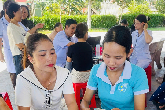 Sơn Giang đôn đốc đẩy mạnh cài đặt tài khoản công dân số I-HaTinh