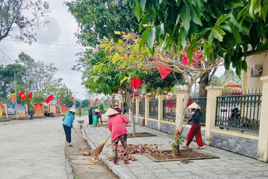 Sơn Giang ra quân tổng dọn vệ sinh môi trường phục vụ Lễ hội Hải Thượng Lãn Ông