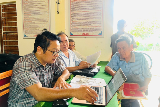 Sơn Giang đẩy mạnh đôn đốc, phối hợp làm giàu, làm sạch dữ liệu đất đai