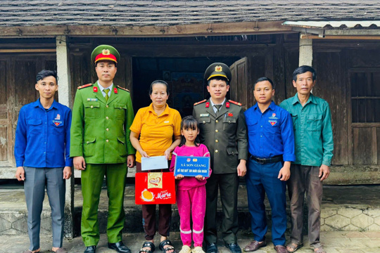 Đoàn xã Sơn Giang – Công an xã triển khai hiệu quả mô hình “Em nuôi của đoàn”