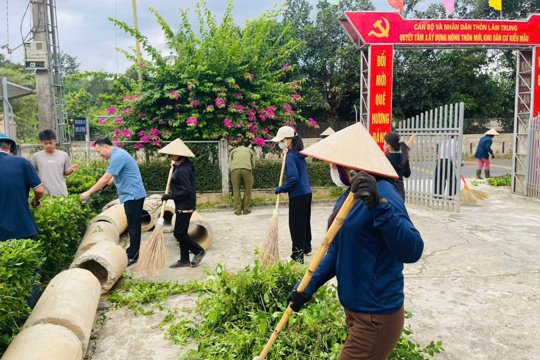 Sơn Giang: 11/11 thôn sôi nổi ra quân xây dựng nông thôn mới 