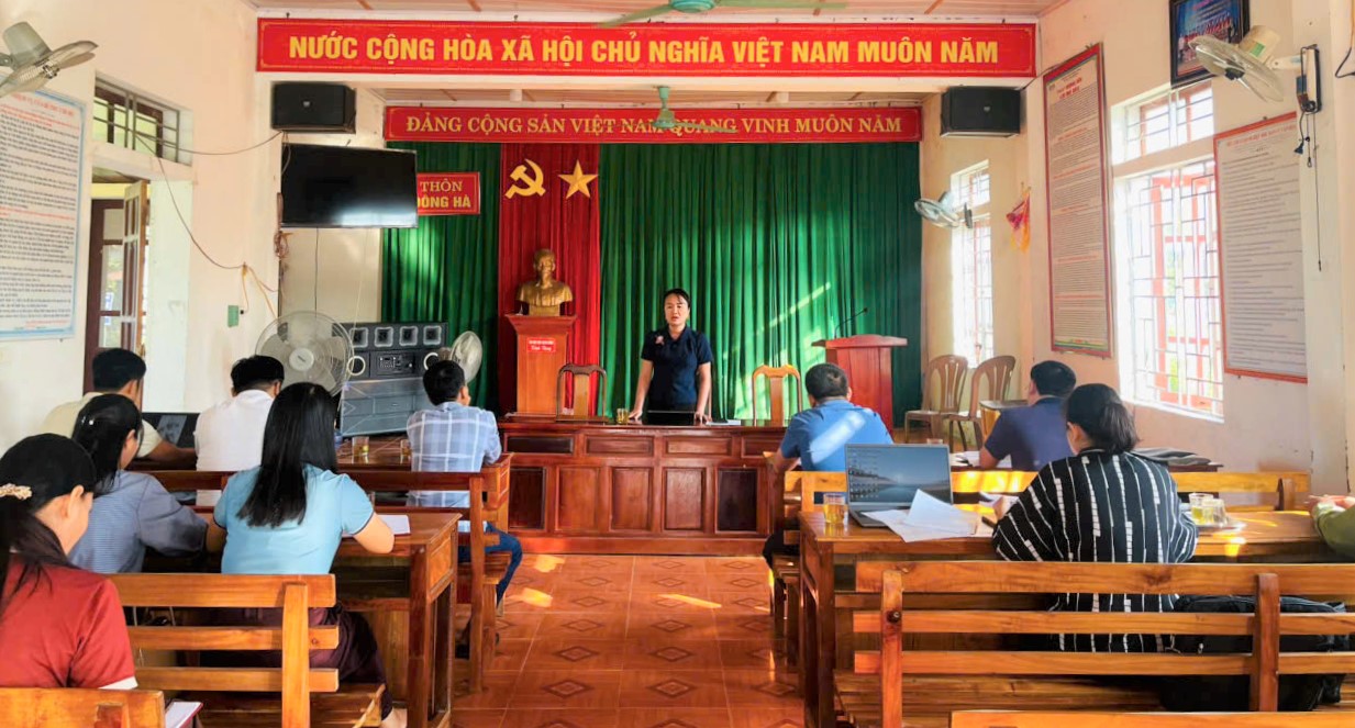 Thường trực HĐND xã Sơn Giang giám sát việc thực hiện nhiệm vụ phát triển kinh tế - xã hội, quốc phòng - an ninh năm 2026 tại các thôn